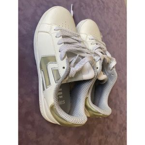 Brand new Etnies sneakers